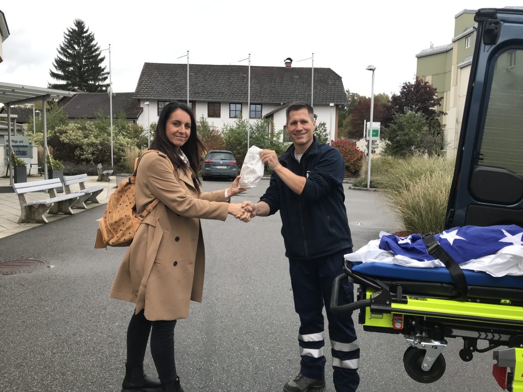 Mohnzelten gab es von der Tochter für unseren Wunscherfüller Florian als Geschenk